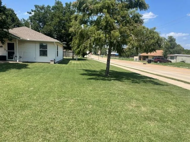 Photo 3 — 227 SE 3rd Street, Moore, OK 73160