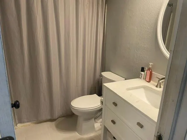 Photo 7 — 227 SE 3rd Street, Moore, OK 73160