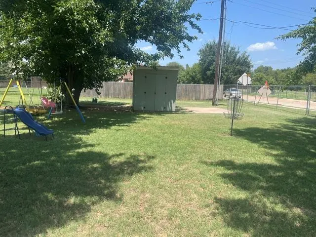 Photo 25 — 227 SE 3rd Street, Moore, OK 73160