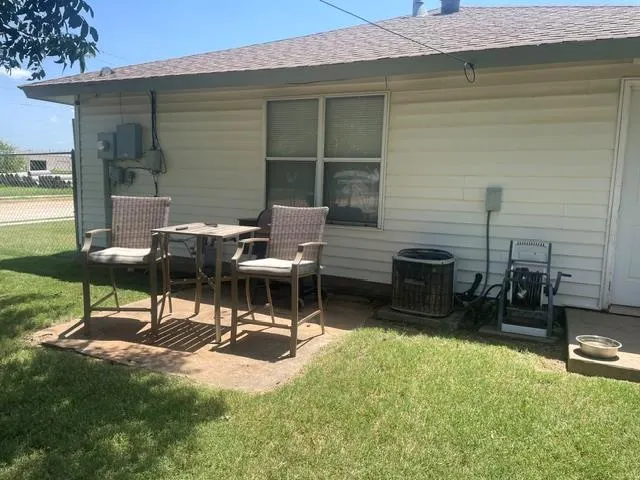 Photo 26 — 227 SE 3rd Street, Moore, OK 73160