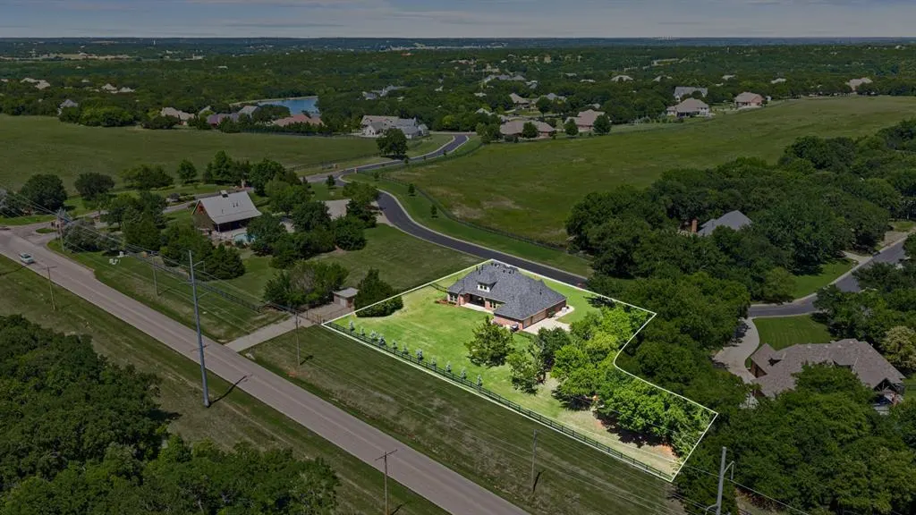 Photo 6 — 2209 Crestwood Drive, Jones, OK 73049