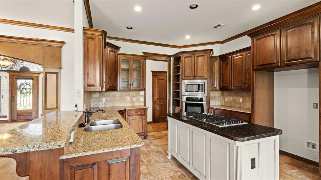 Photo 12 — 2209 Crestwood Drive, Jones, OK 73049