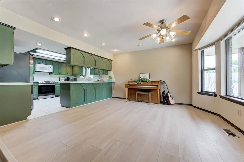 Photo 13 — 613 SW 63rd Terrace, Oklahoma City, OK 73139