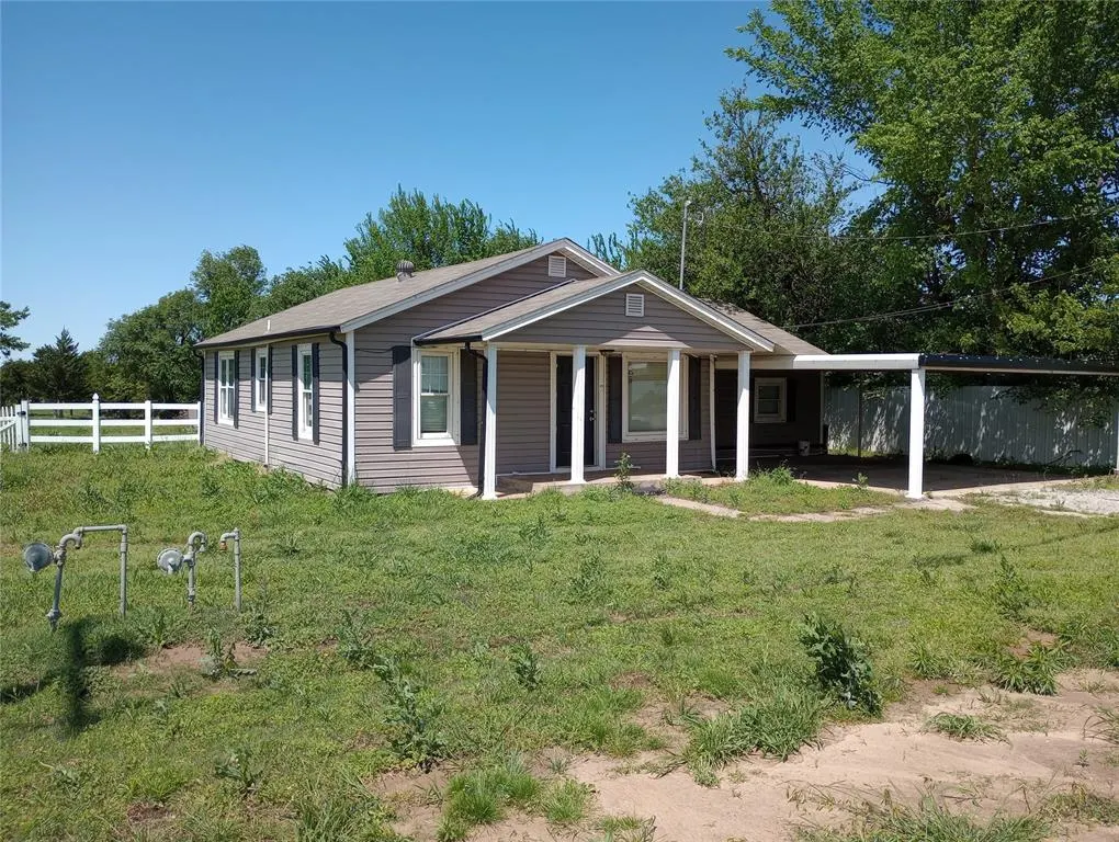 Front exterior — 2651 N HARRAH Road, Harrah, OK 73045