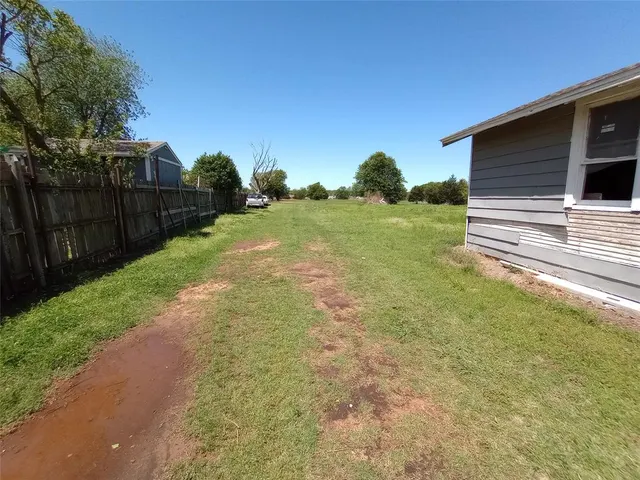 Photo 7 — 2651 N HARRAH Road, Harrah, OK 73045