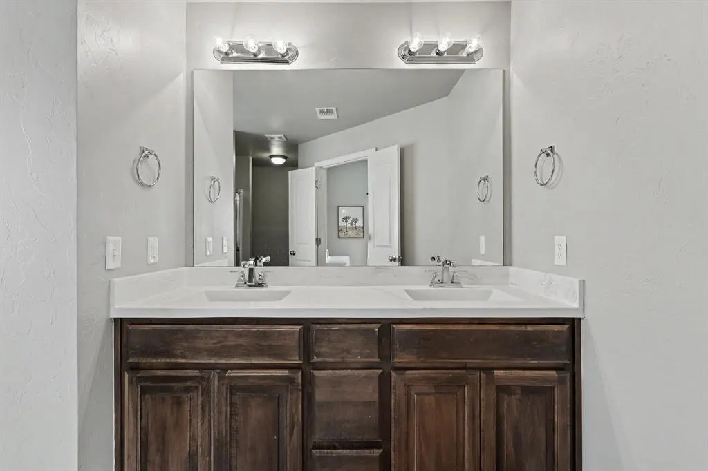 Photo 17 — 12508 SE 18th Street, Choctaw, OK 73020