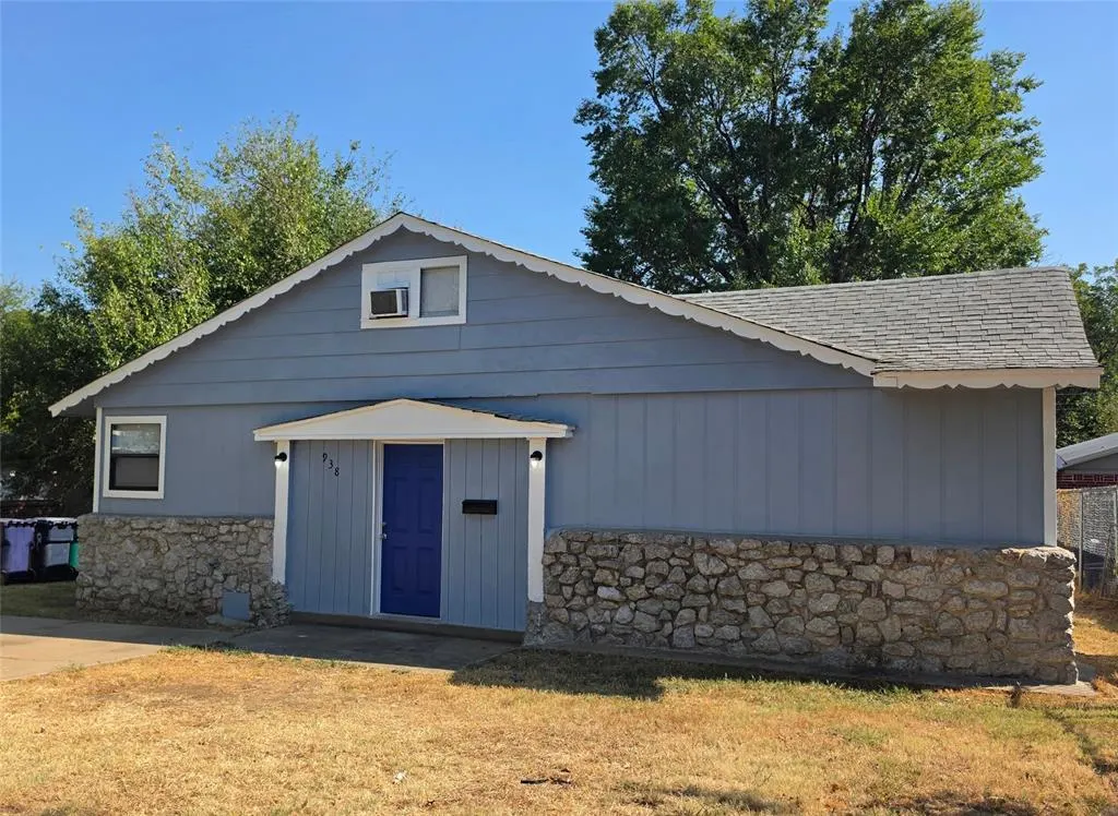Photo 2 — 938 SW 62nd Street, Oklahoma City, OK 73139
