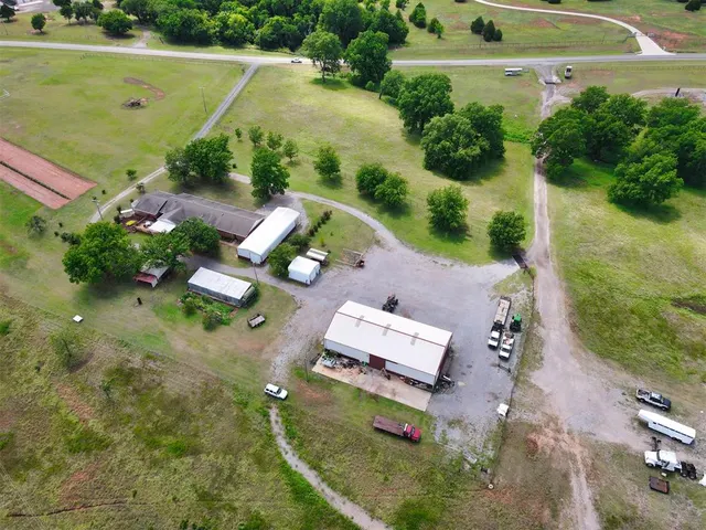 Photo 3 — 13612 St Hwy 74, Maysville, OK 73057