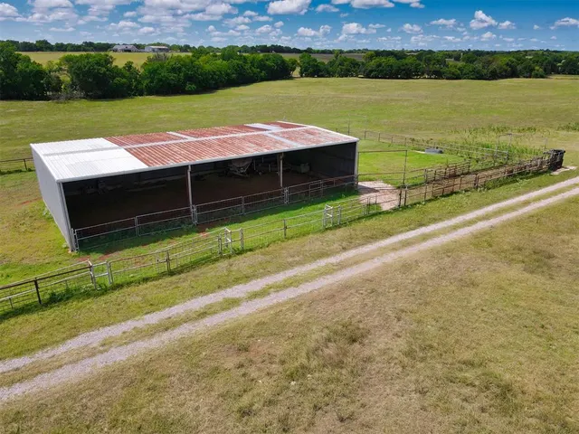 Photo 7 — 13612 St Hwy 74, Maysville, OK 73057