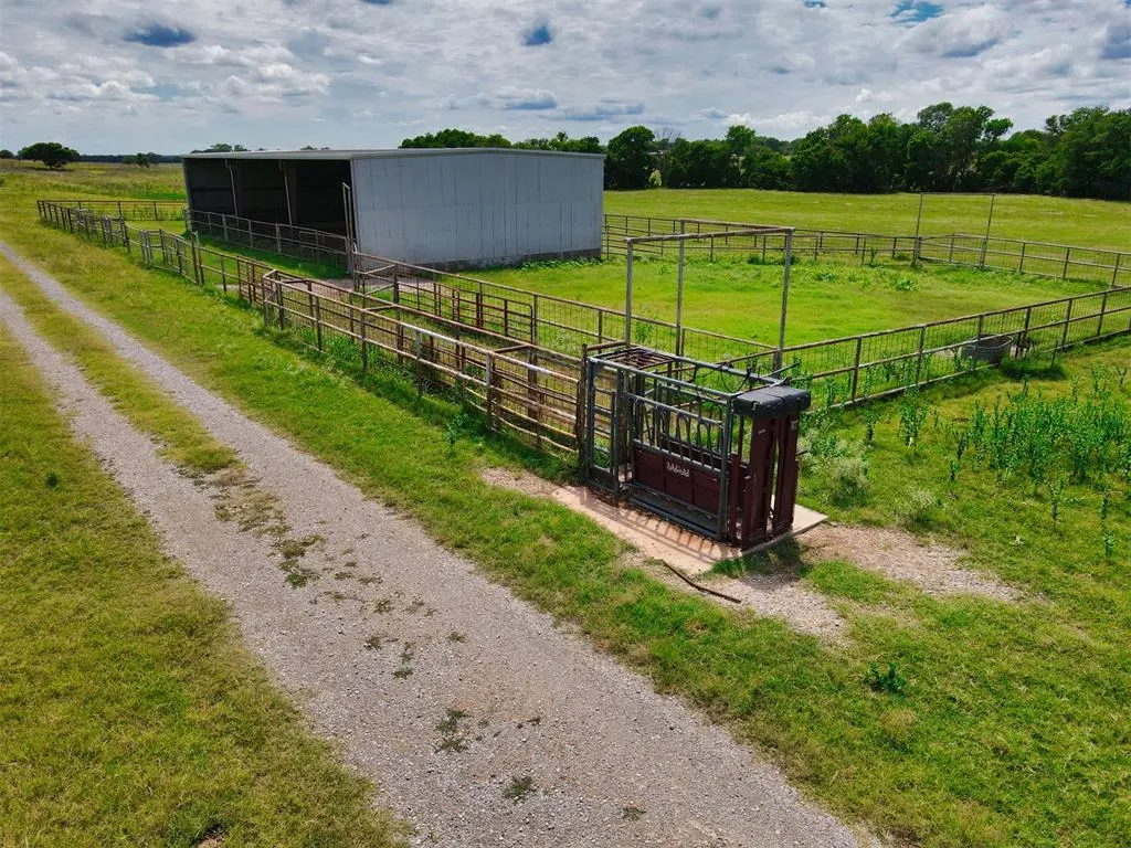 Photo 8 — 13612 St Hwy 74, Maysville, OK 73057