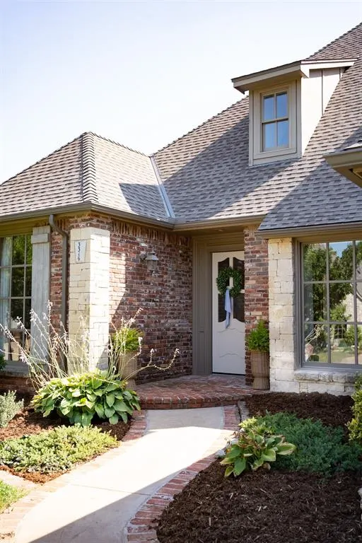 Photo 2 — 3316 Shadow Valley Drive, Edmond, OK 73034
