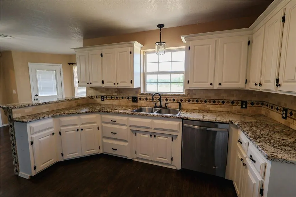 Photo 10 — 339736 E Highline Road, Chandler, OK 74834