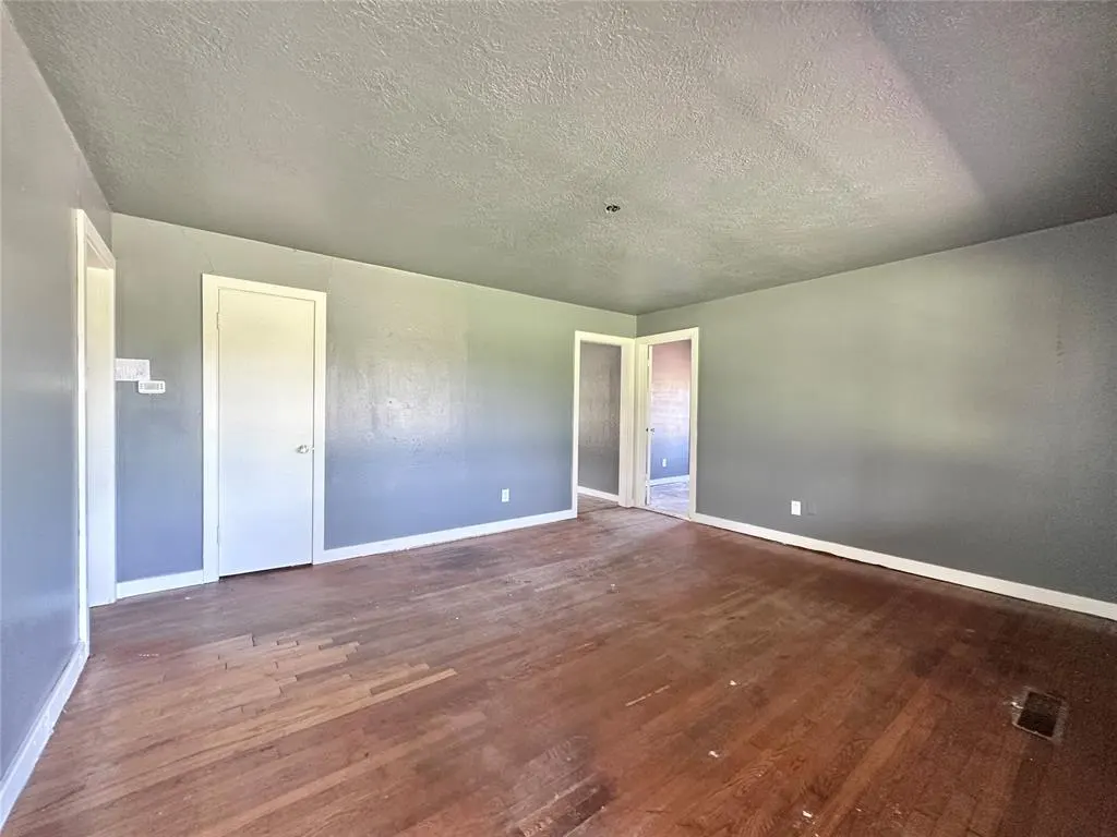 Photo 6 — 20442 Old Barn Road, Tecumseh, OK 74873