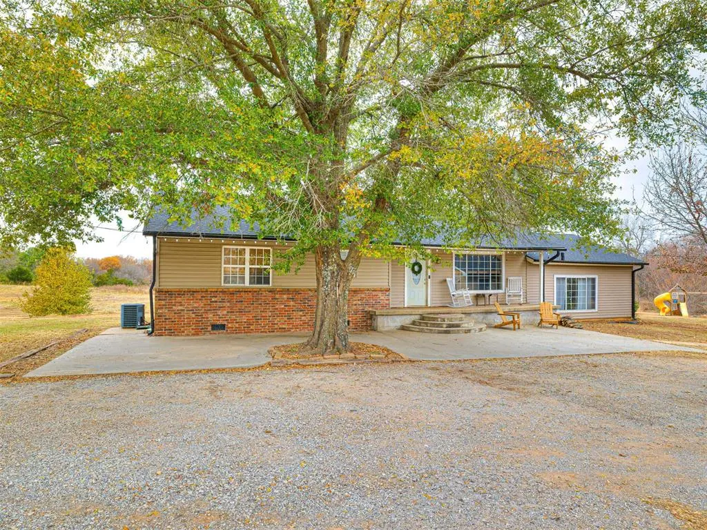 Photo 6 — 104475 S 3520 Road, Prague, OK 74864
