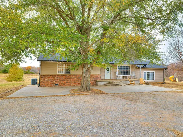 Photo 6 — 104475 S 3520 Road, Prague, OK 74864