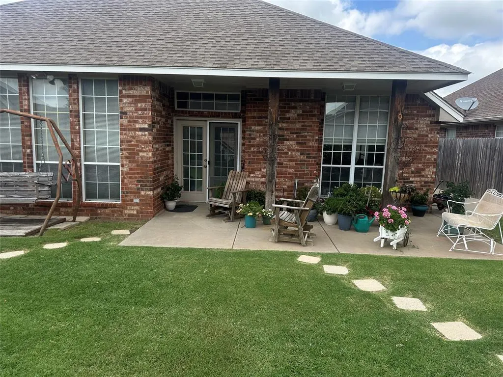 Photo 3 — 1120 SW 128th Street, Oklahoma City, OK 73170
