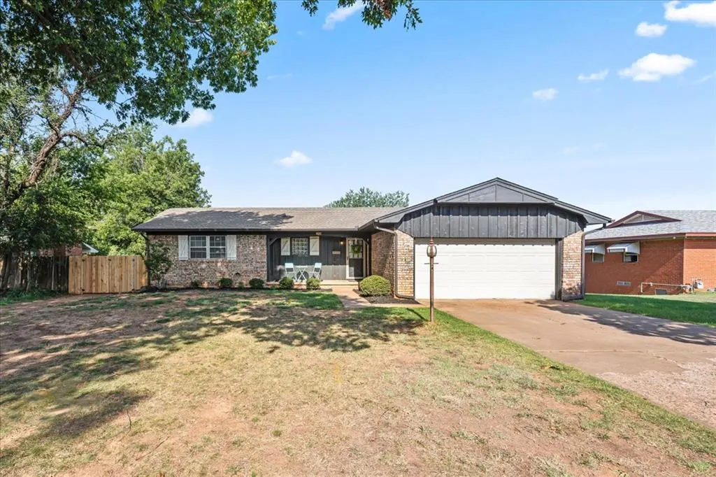 Front exterior — 1904 S 21st Street, Chickasha, OK 73018