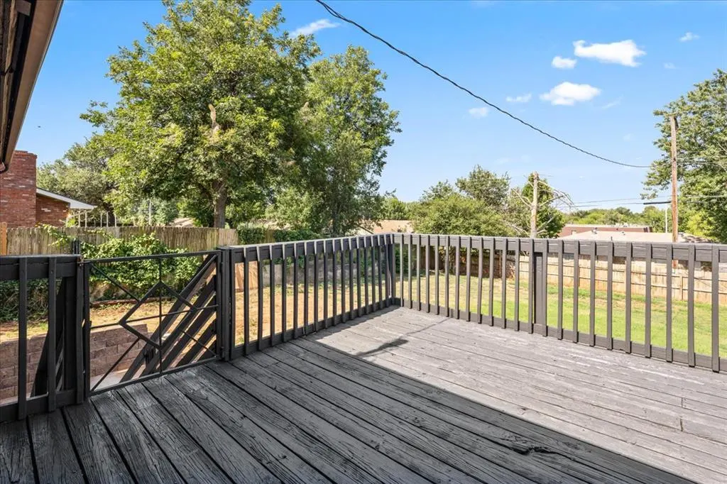 Photo 31 — 1904 S 21st Street, Chickasha, OK 73018
