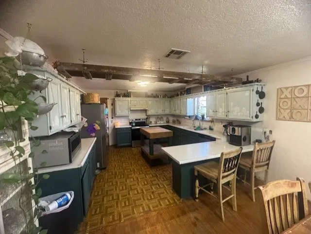 Photo 8 — 111 E Locust Avenue, Sayre, OK 73662