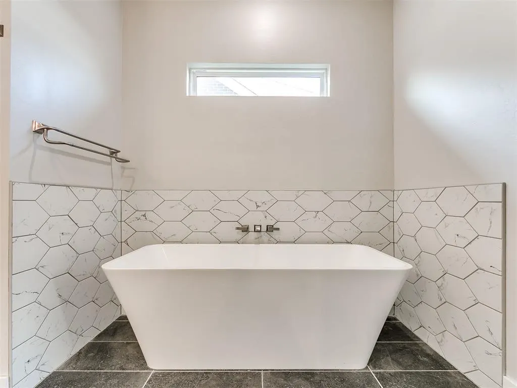Photo 13 — 3726 Addison Avenue, Norman, OK 73072