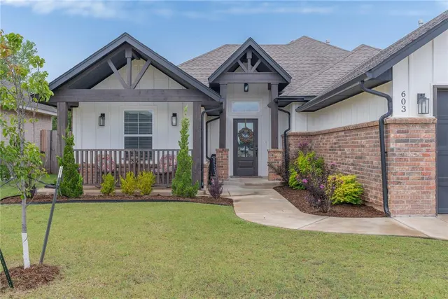 Photo 2 — 603 Cedar Hill Way, Washington, OK 73093