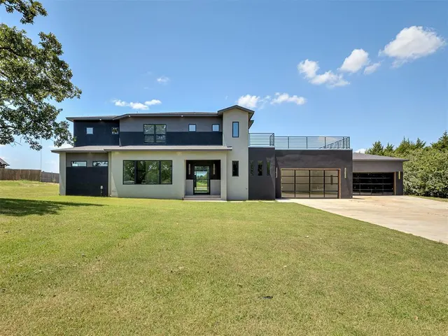 Photo 2 — 10317 N Hassett Road, Oklahoma City, OK 73131