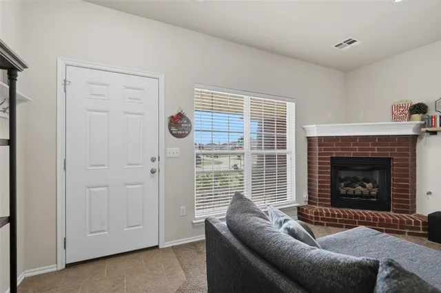Photo 6 — 724 Eastview Court, Yukon, OK 73099