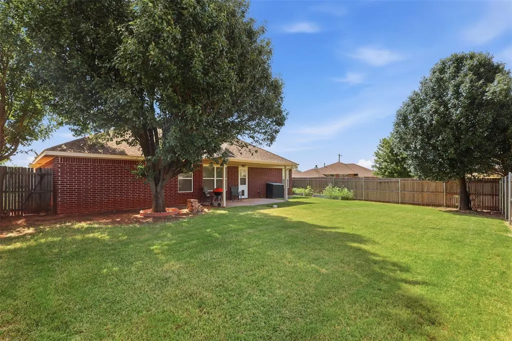 Photo 30 — 724 Eastview Court, Yukon, OK 73099
