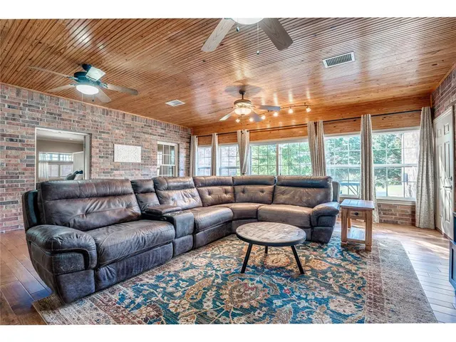 Photo 4 — 4801 W Canyon Road, Guthrie, OK 73044