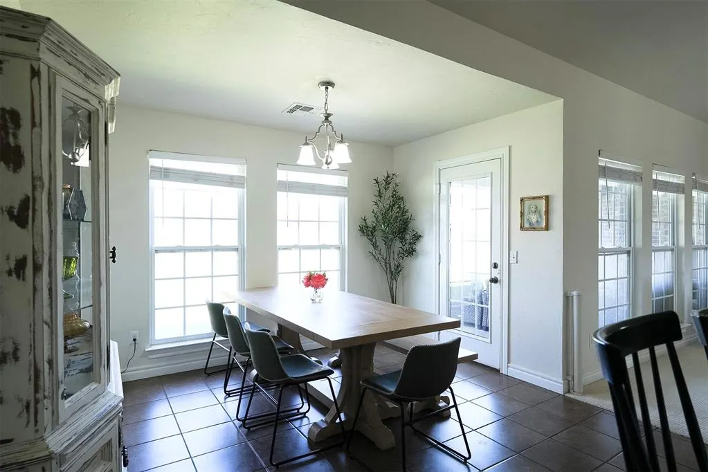 Photo 13 — 2819 Deer Run, Altus, OK 73521