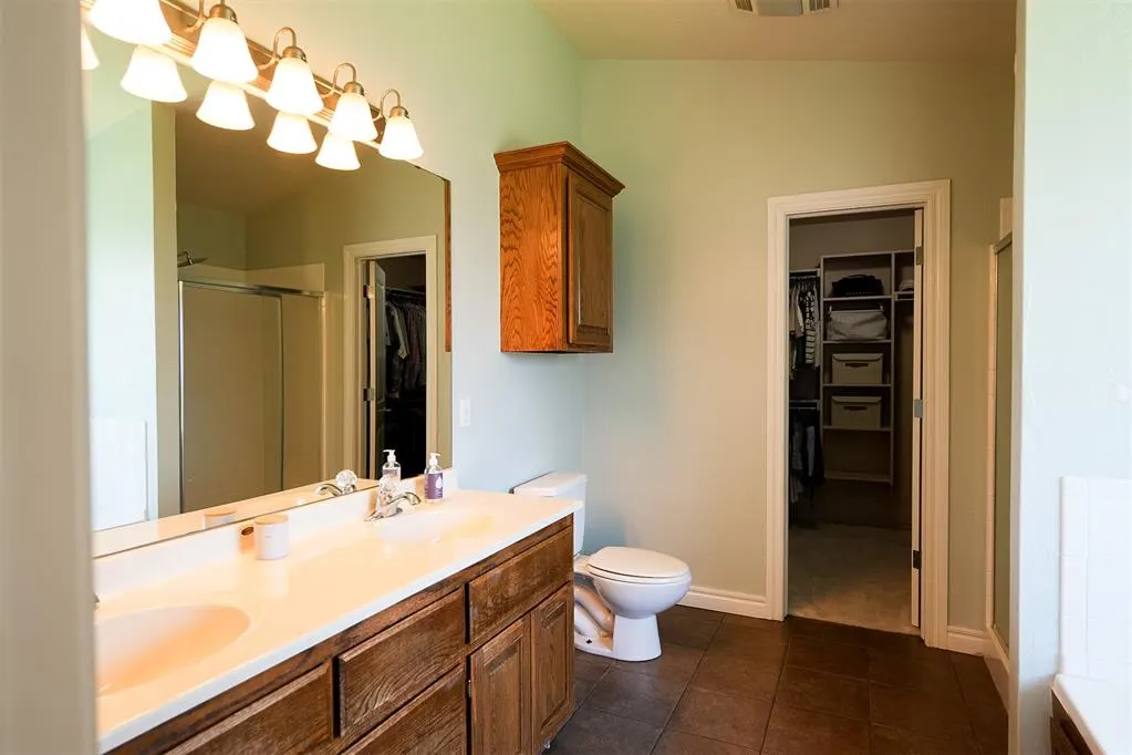 Photo 21 — 2819 Deer Run, Altus, OK 73521