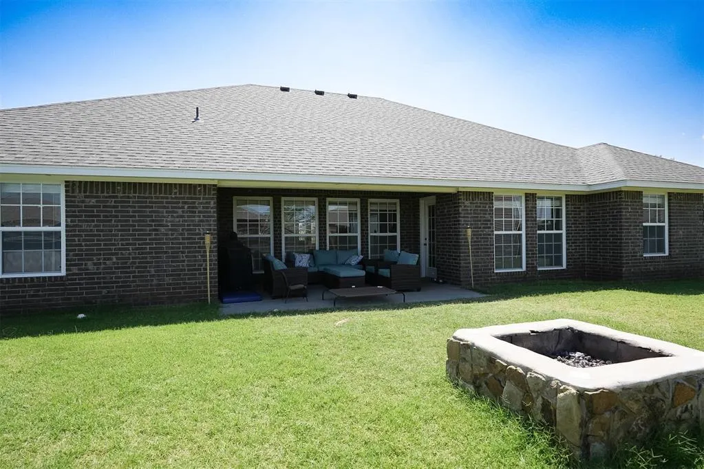 Photo 42 — 2819 Deer Run, Altus, OK 73521