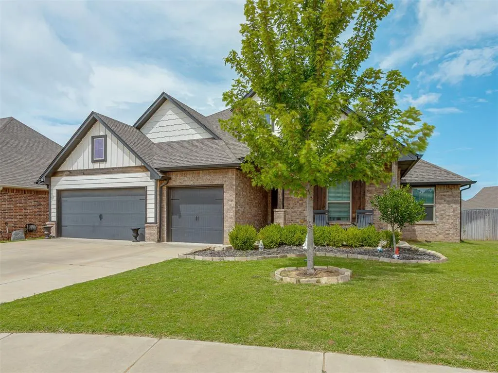 Front exterior — 3710 Andrew Court, Norman, OK 73072