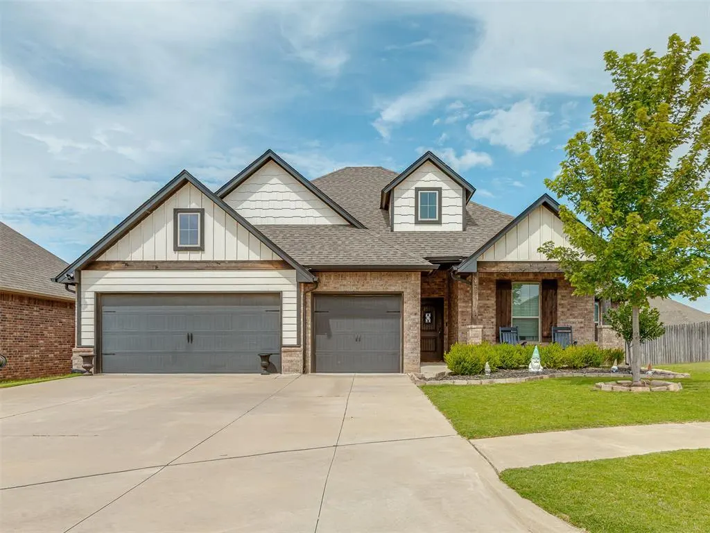 Photo 2 — 3710 Andrew Court, Norman, OK 73072