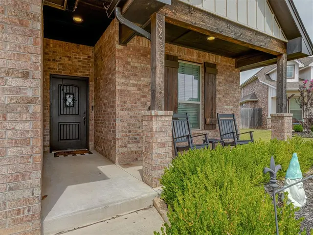 Photo 4 — 3710 Andrew Court, Norman, OK 73072