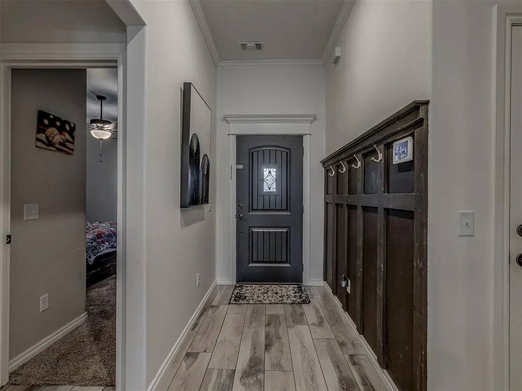 Photo 6 — 3710 Andrew Court, Norman, OK 73072