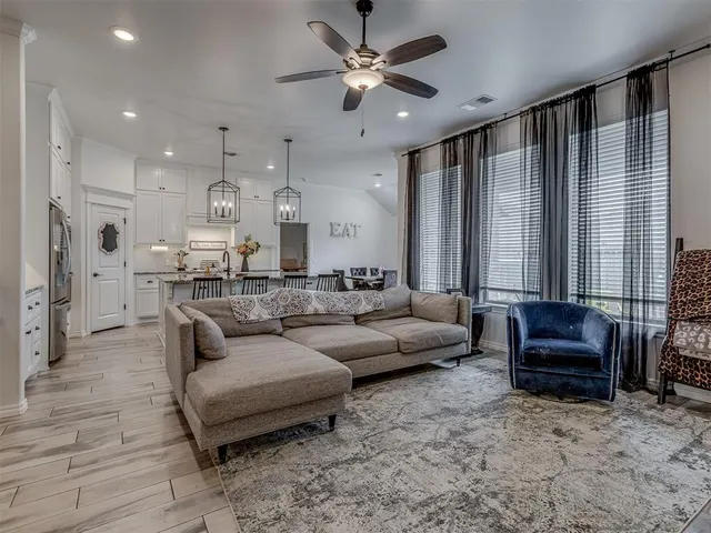 Photo 8 — 3710 Andrew Court, Norman, OK 73072