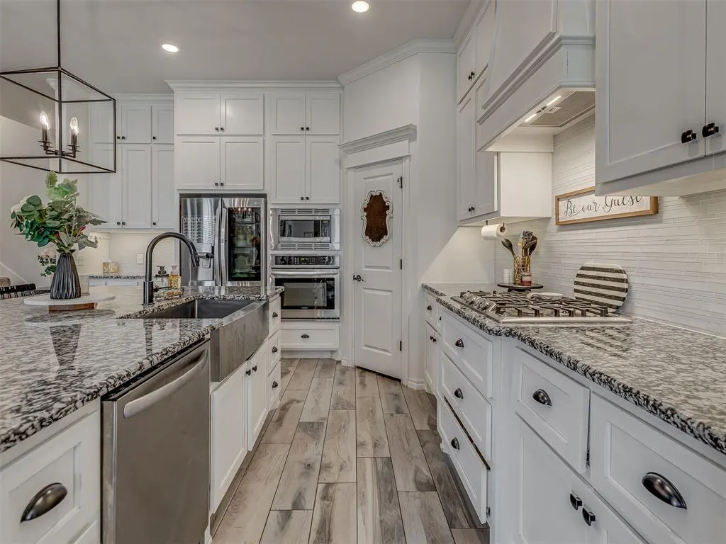 Photo 11 — 3710 Andrew Court, Norman, OK 73072
