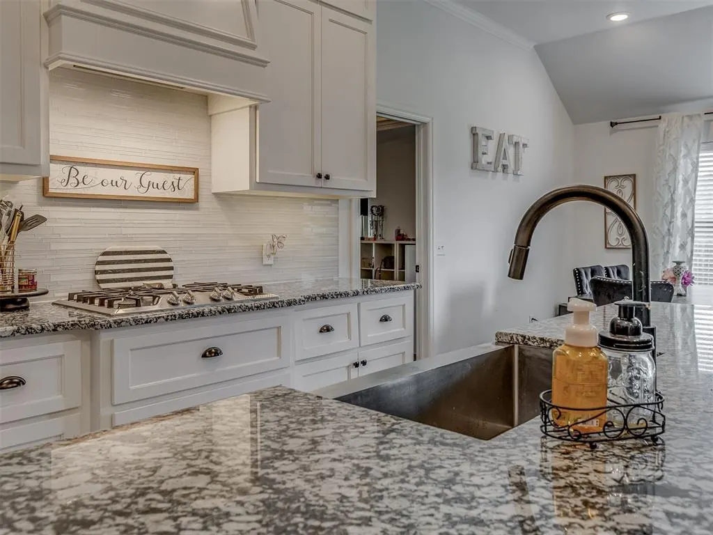 Photo 14 — 3710 Andrew Court, Norman, OK 73072