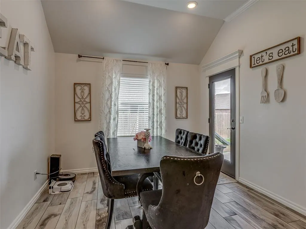 Photo 15 — 3710 Andrew Court, Norman, OK 73072