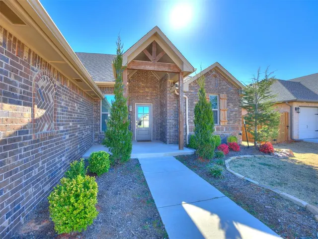 Photo 2 — 1412 NW 17th Place, Newcastle, OK 73065