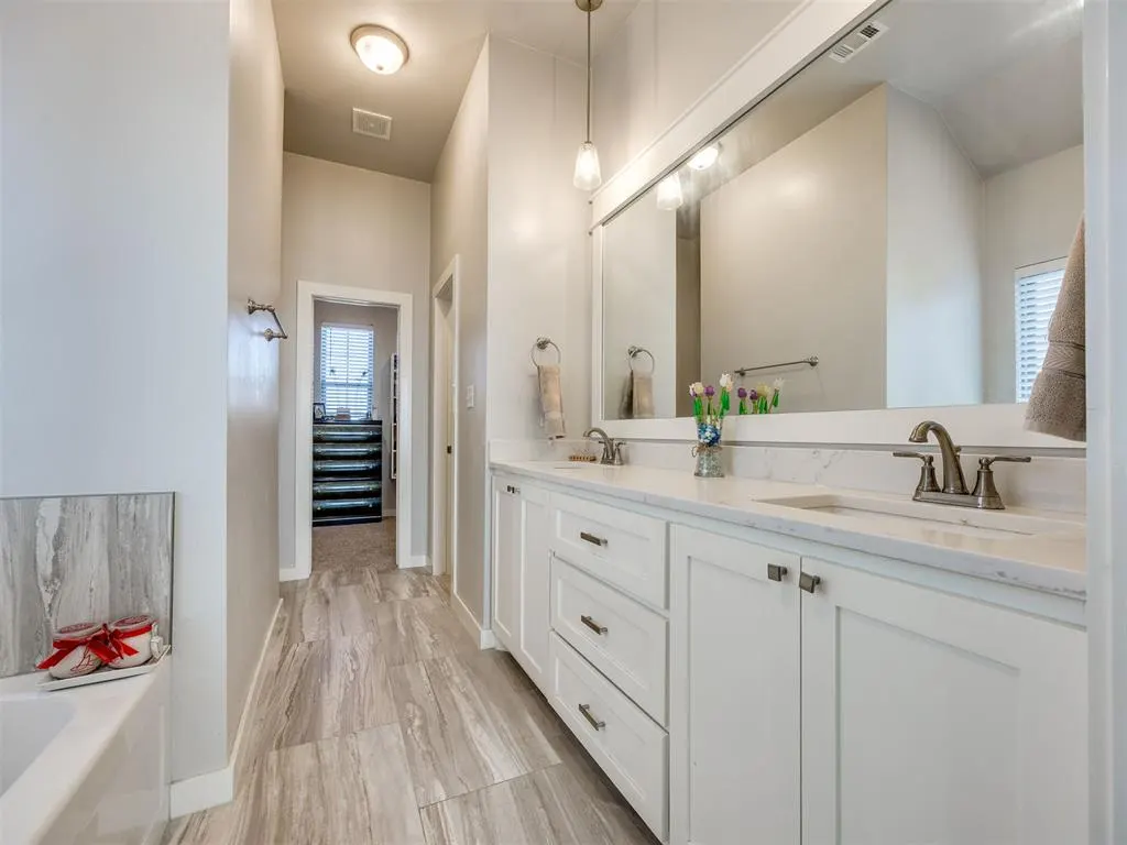 Photo 12 — 1412 NW 17th Place, Newcastle, OK 73065