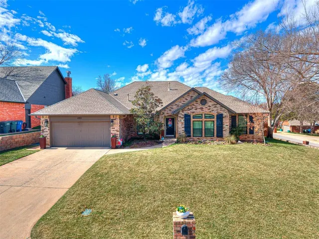Front exterior — 1401 Sandhurst Circle, Edmond, OK 73034