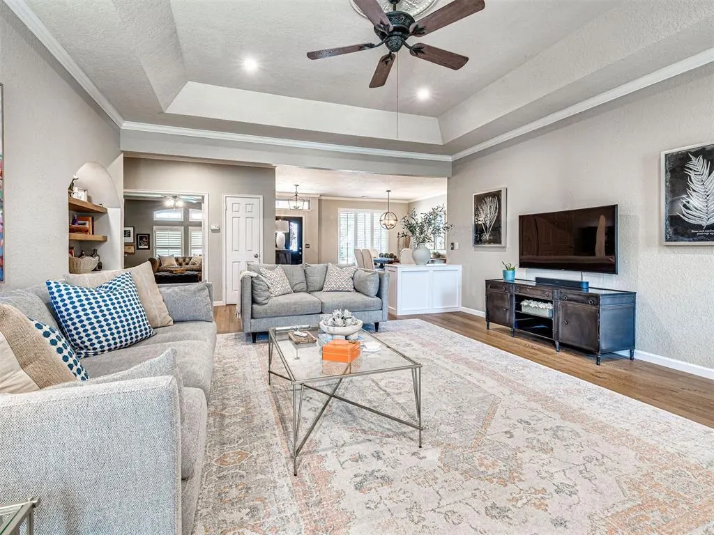Photo 9 — 1401 Sandhurst Circle, Edmond, OK 73034