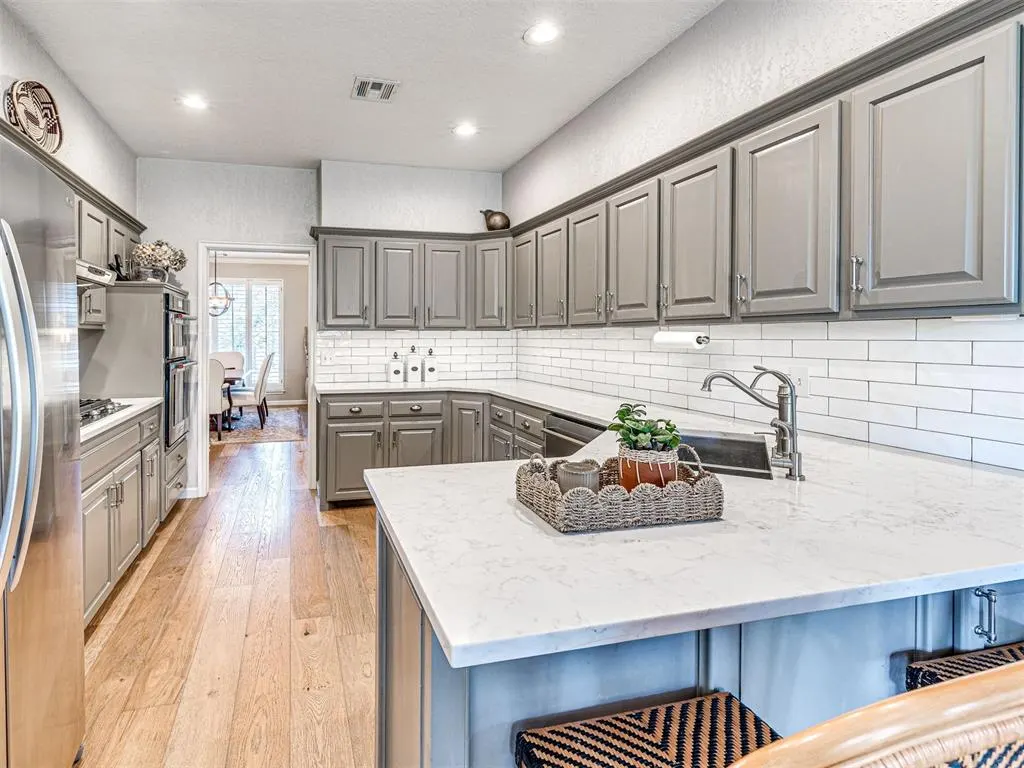 Photo 14 — 1401 Sandhurst Circle, Edmond, OK 73034