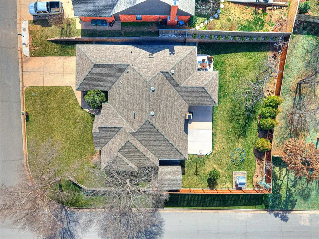 Photo 42 — 1401 Sandhurst Circle, Edmond, OK 73034