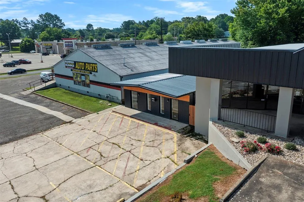Photo 10 — 1420 E Washington Street, Idabel, OK 74745