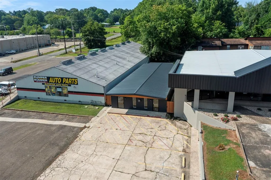 Photo 11 — 1420 E Washington Street, Idabel, OK 74745
