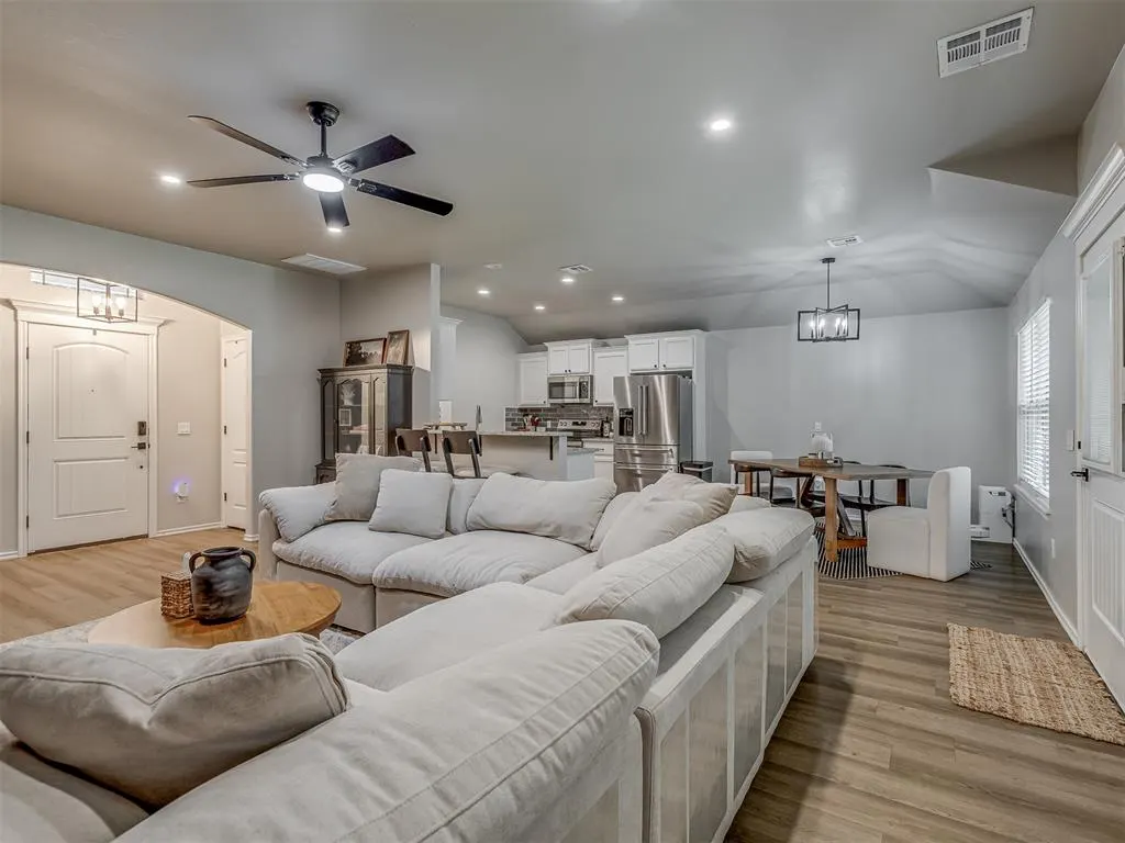 Photo 5 — 3170 Red Fox Trail, Edmond, OK 73034