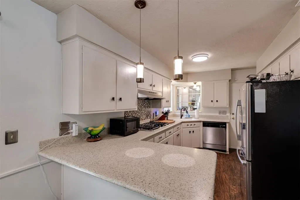 Photo 14 — 1101 Woodlawn Place, Oklahoma City, OK 73118